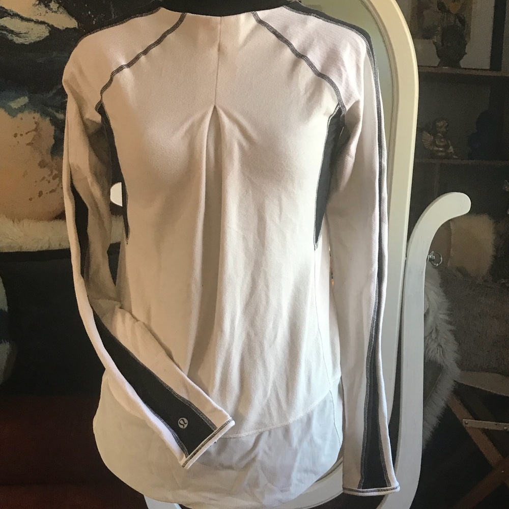 Lululemon top